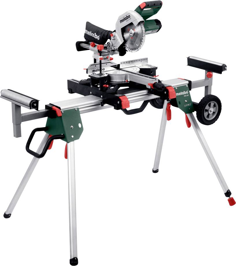 Eine Kapp-Zugsäge mit Schiebetisch-Vorrichtung, ausgestattet mit einer Kreissägeblatt, verstellbaren Winkeln und ausziehbaren Stützarmen zum Holzschneiden.