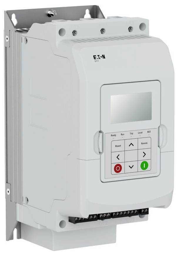 Ein weißes elektrisches Gerät mit einem Displaybildschirm und Steuerungstasten, das an einer Metallhalterung montiert ist und zur Steuerung elektrischer Systeme verwendet wird.