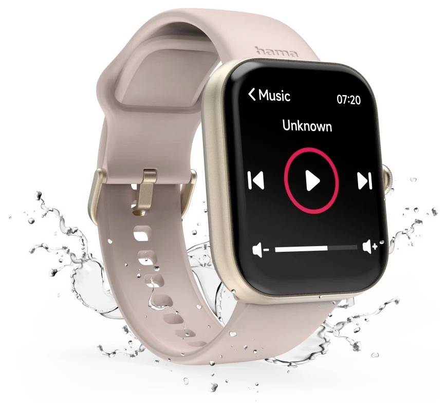 Eine Smartwatch mit einem rosa Band, auf deren Bildschirm ein Musikplayer angezeigt wird. Wassertropfen spritzen herum und zeigen die Wasserdichtigkeit an.