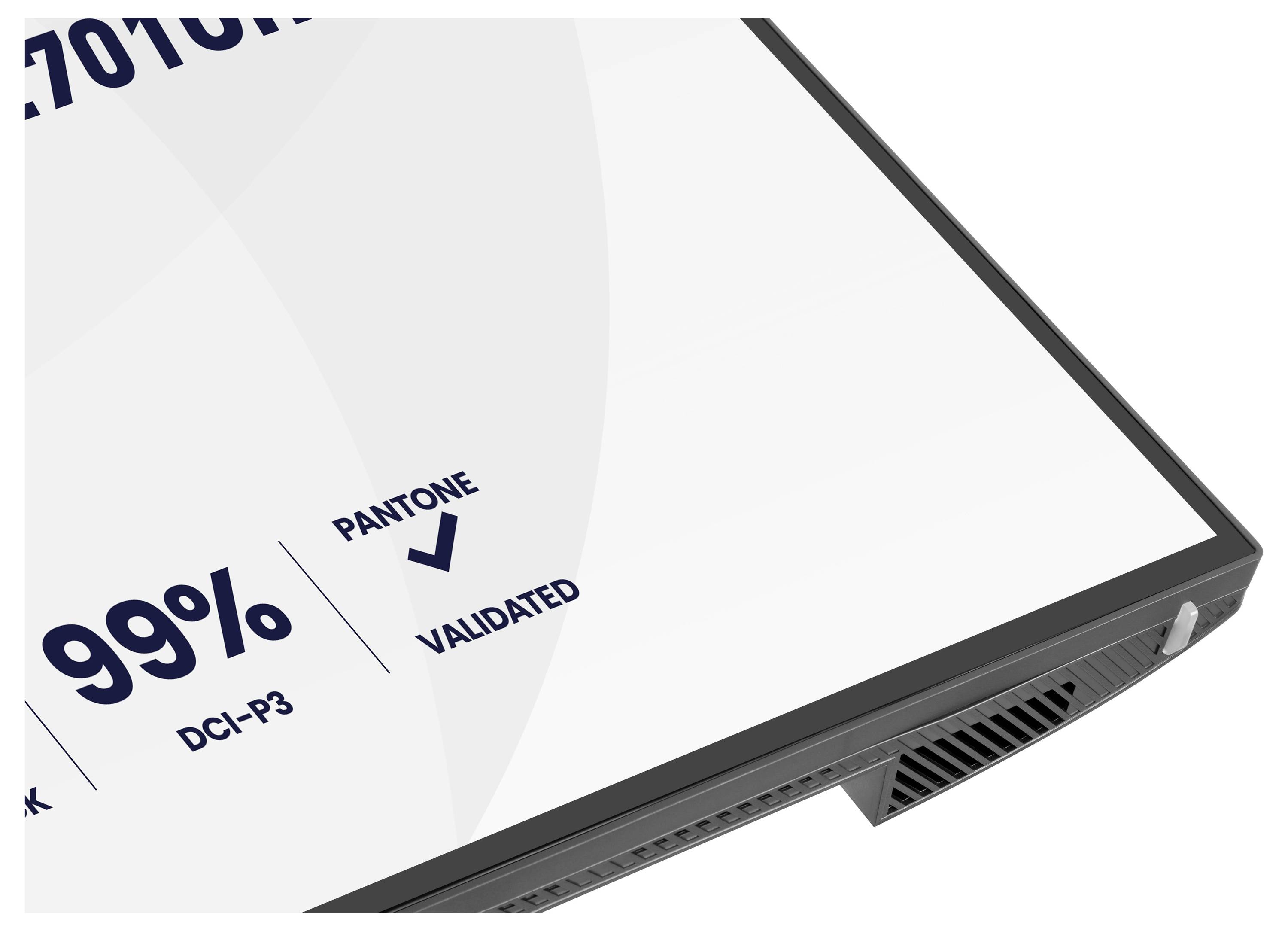 Obere Ecke eines Monitors mit dem Text '99% DCI-P3' und 'PANTONE VALIDATED', was auf Farbgenauigkeit und Validierung hinweist.