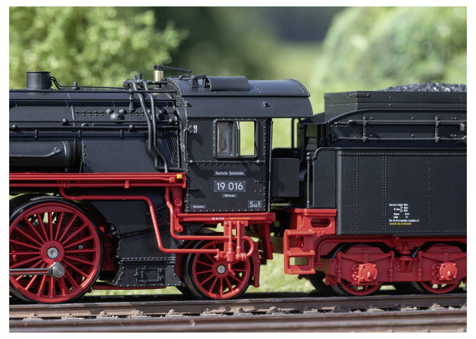 Märklin 038190 H0 Dampflok 19 016 DR/DDR