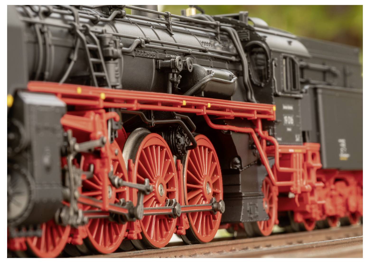 Märklin 038190 H0 Dampflok 19 016 DR/DDR
