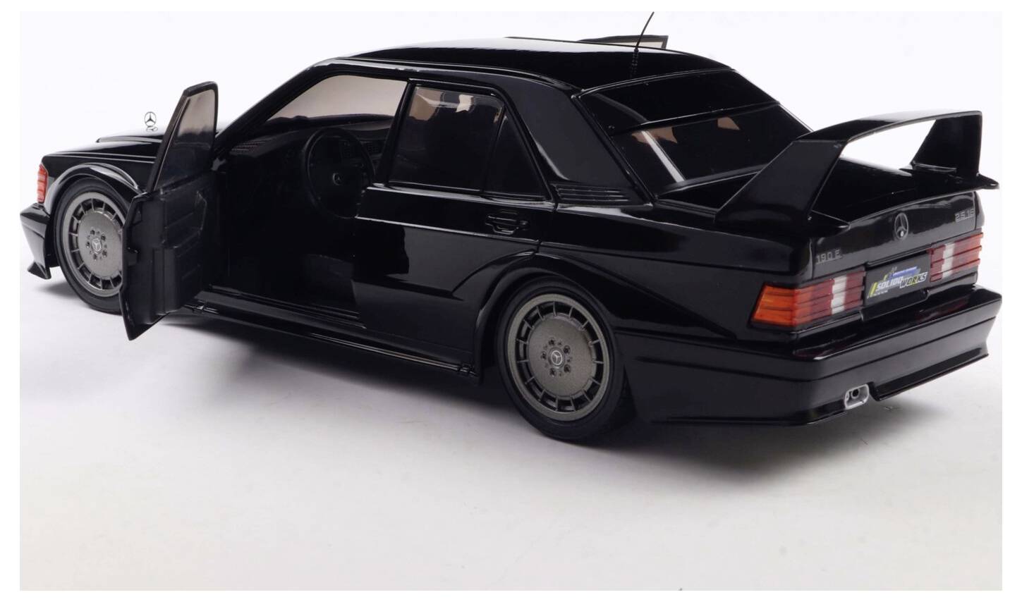 Solido PKW Modell Mercedes Benz 190 (W201) EVO II schwarz Fertigmodell PKW Modell