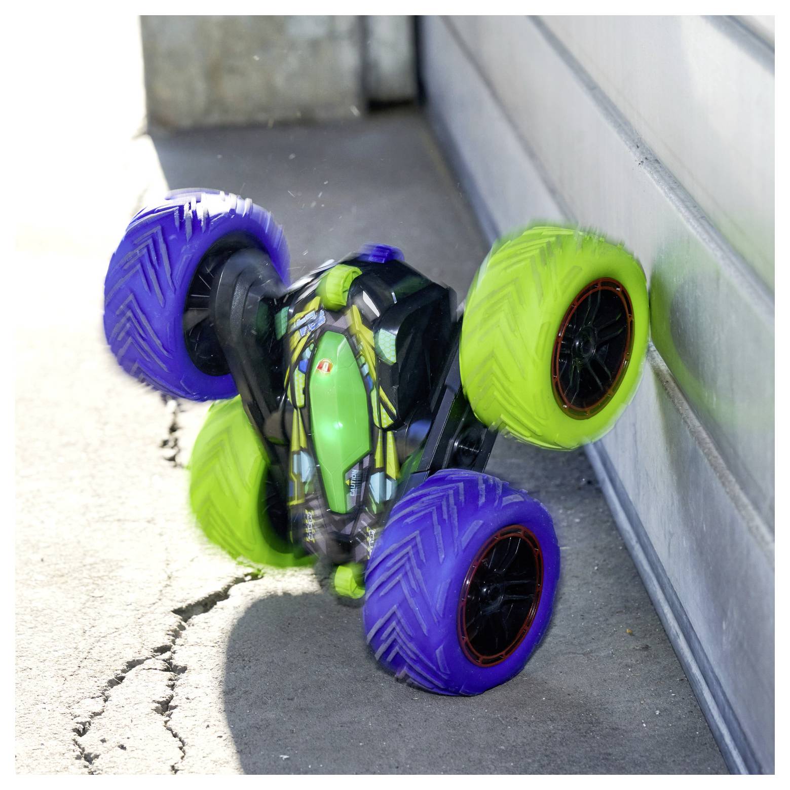 Dickie Toys 201105010 RC Cyber Flip, RTR 1:18 RC Einsteiger Modellauto Elektro