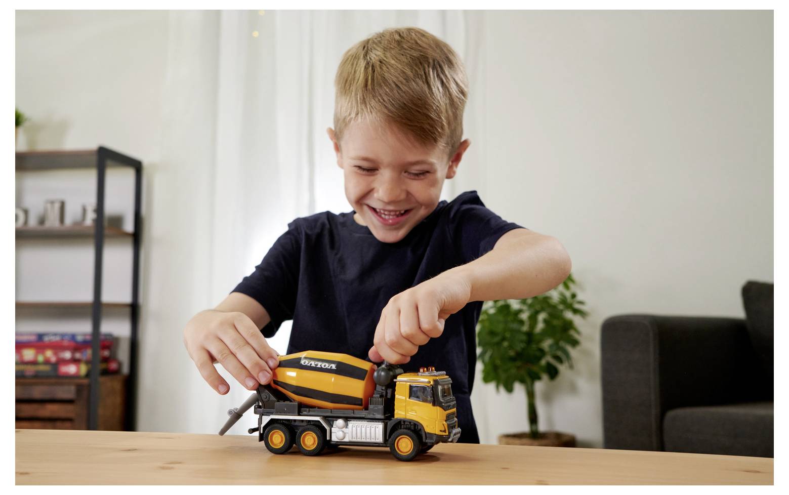 Majorette Volvo FMX Truck Cement Mixer Fertigmodell Baufahrzeug Modell