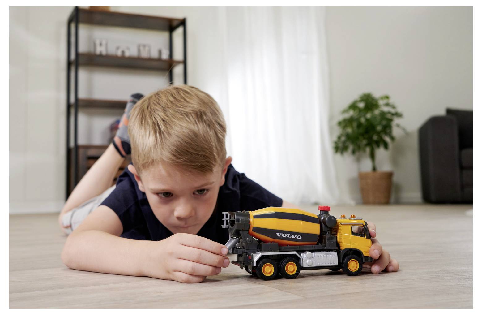 Majorette Volvo FMX Truck Cement Mixer Fertigmodell Baufahrzeug Modell