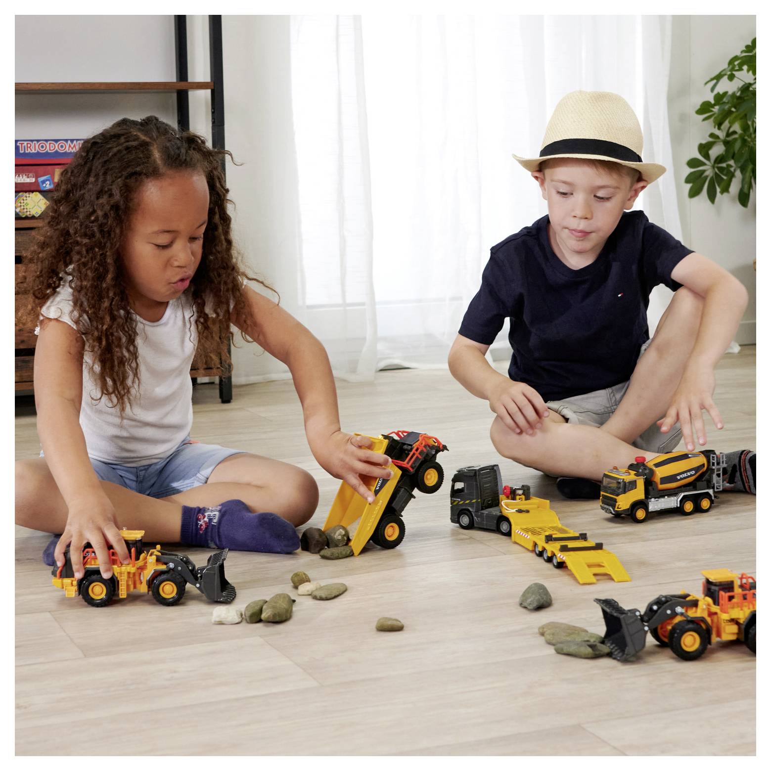 Majorette Volvo FMX Truck Cement Mixer Fertigmodell Baufahrzeug Modell