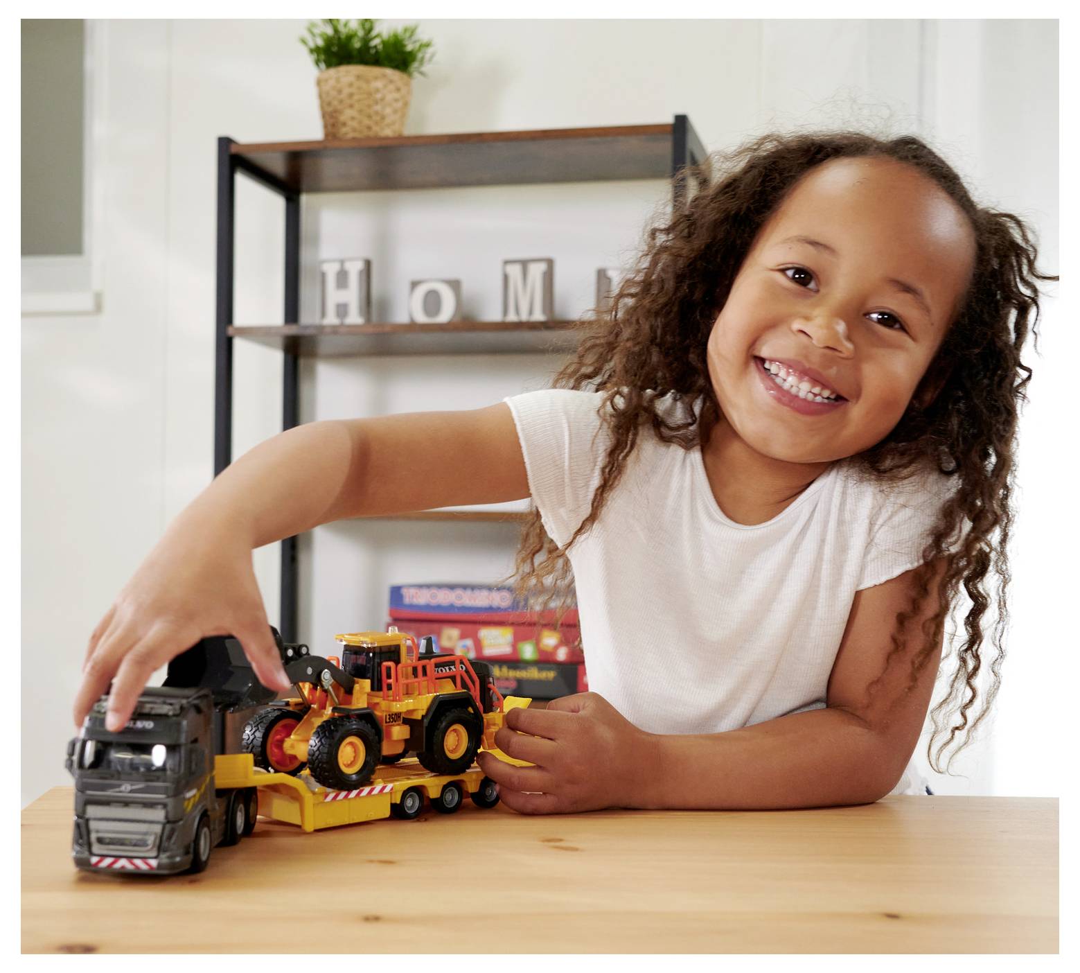 Majorette Volvo FH16 Truck + Wheel Loader Fertigmodell Baufahrzeug Modell