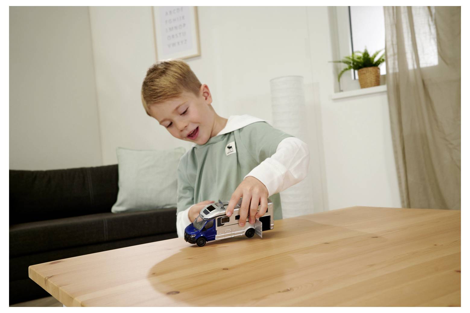 Majorette Hymer B-Class Camper Fertigmodell PKW Modell