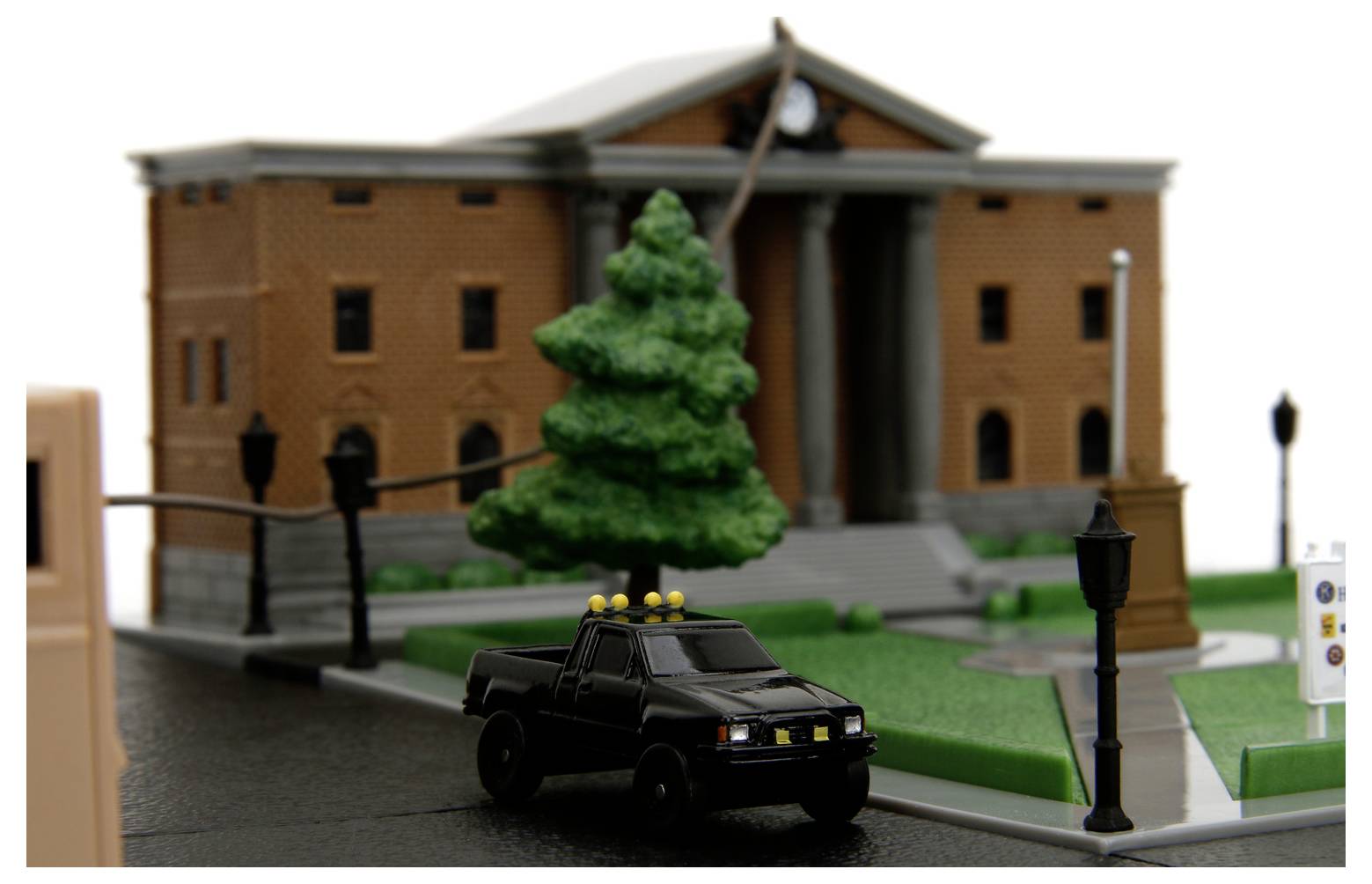 JADA TOYS Back to the Future Clock Tower NanoScene Auto-Station