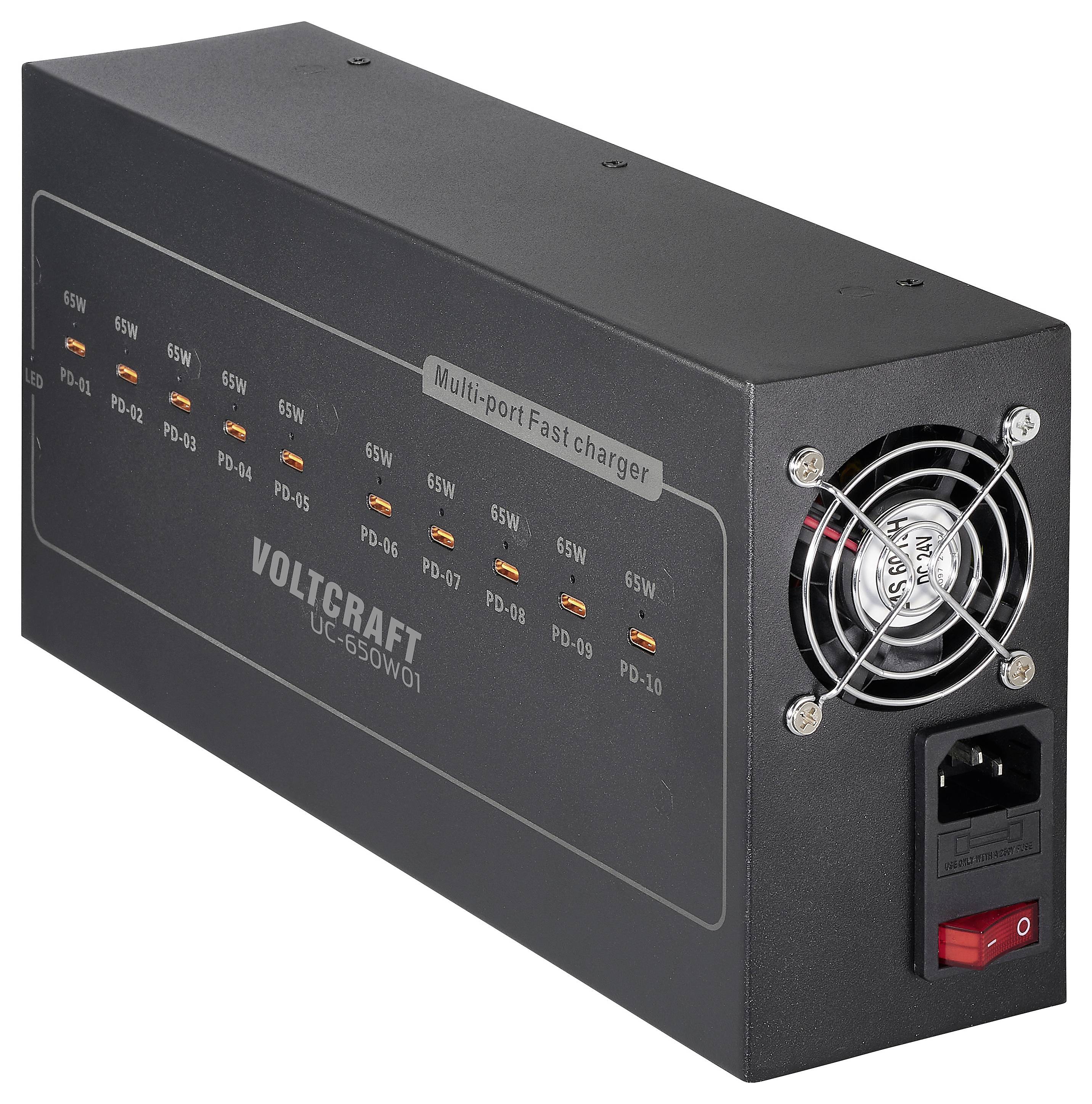 Ein schwarzes rechteckiges Multi-Port-Schnellladegerät mit zehn USB-Anschlüssen mit den Bezeichnungen „PD-01