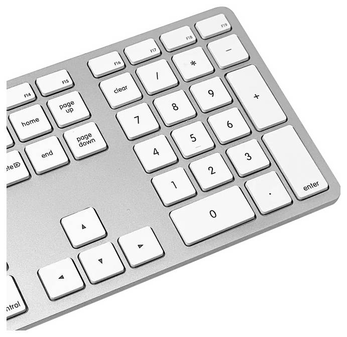 Nahaufnahme einer silbernen Computertastatur, fokussiert auf den Ziffernblock.