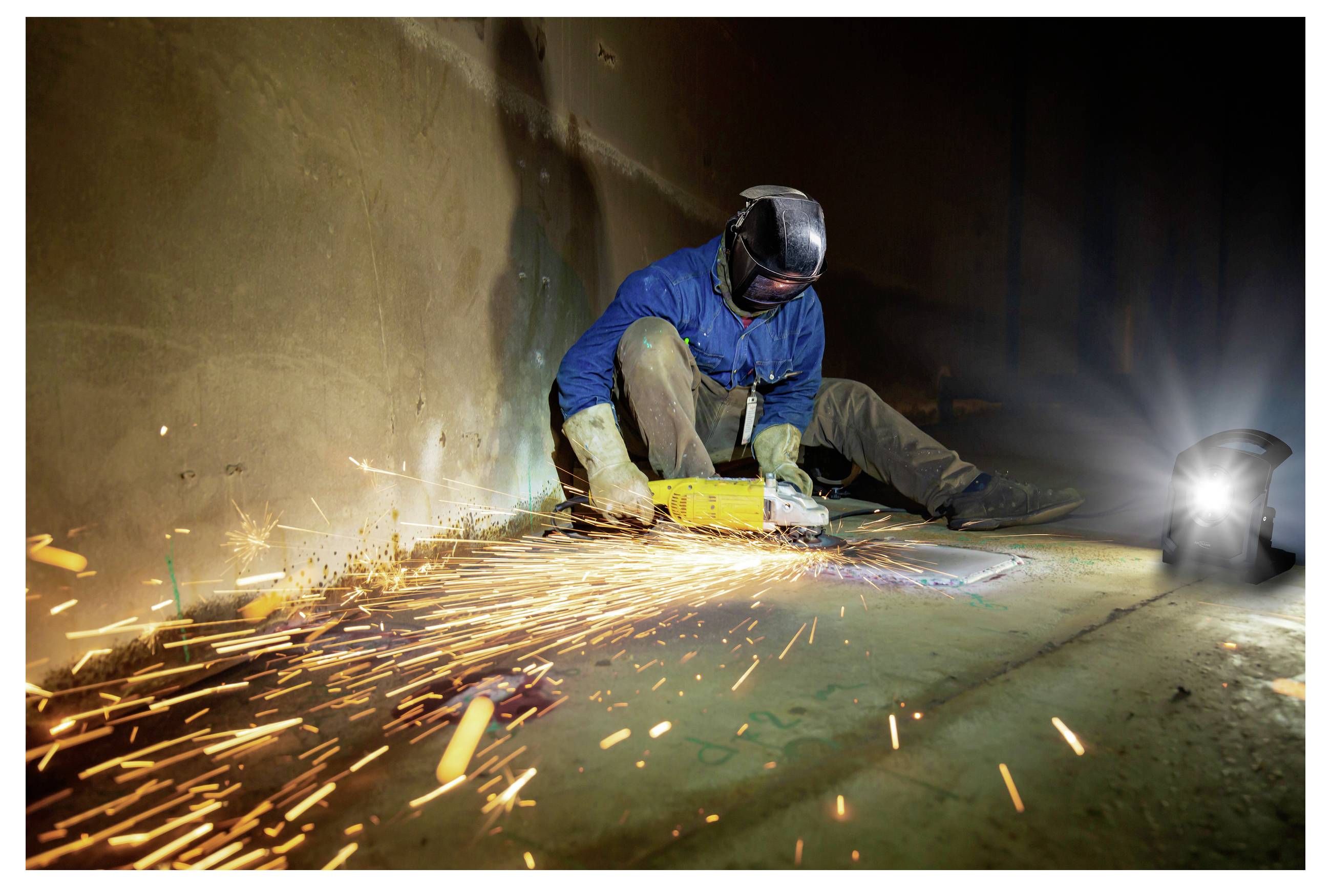 Ansmann 1600-0715 Hybrid Arbeitsleuchte WL60W 18V COB LED, Akkubetriebenes LED-Leuchtmittel Strahler EEK: E (A - G) 60W