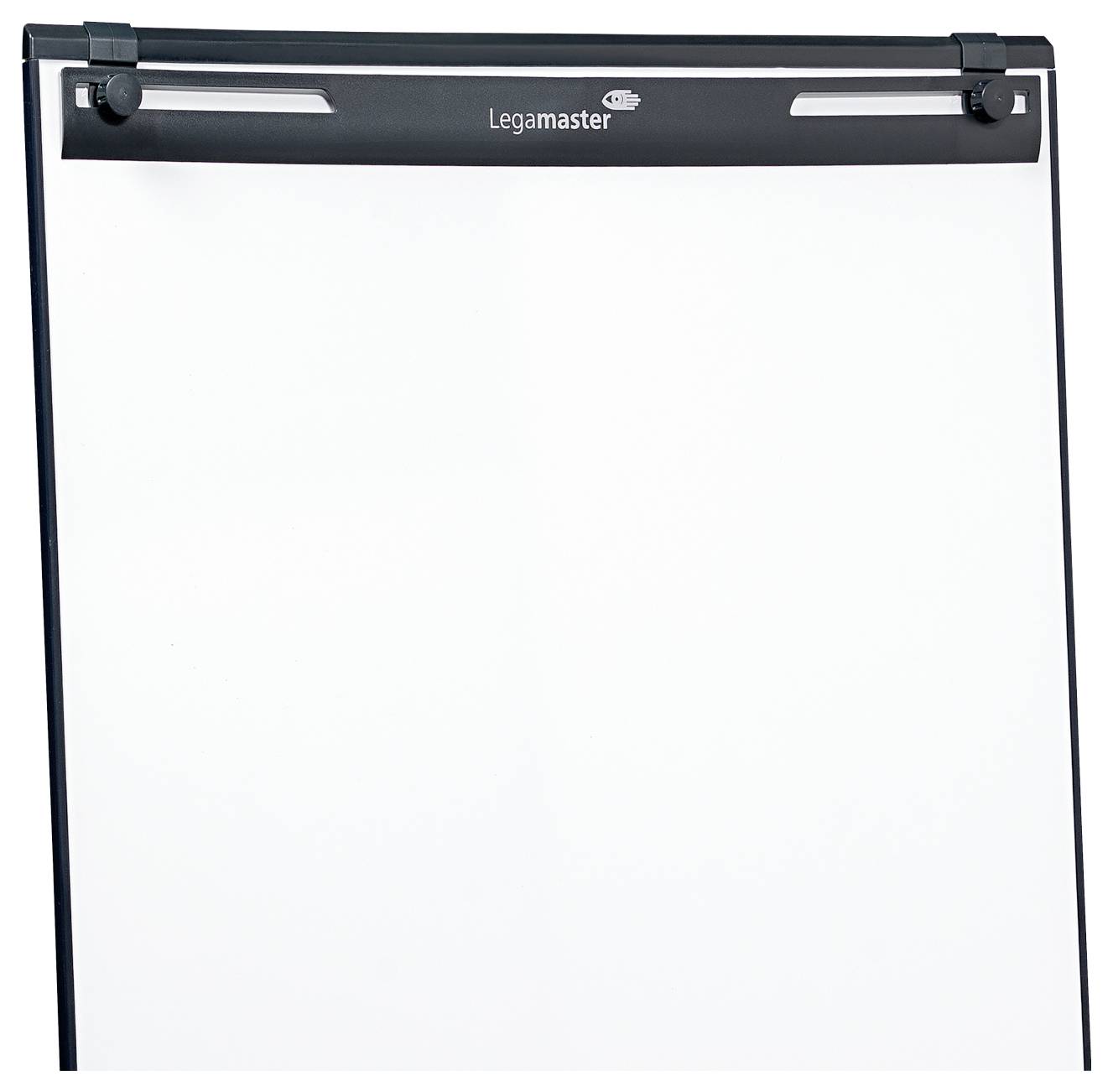 Legamaster-Flipchart mit leerer weißer Oberfläche, bereit für Präsentationen oder Notizen.