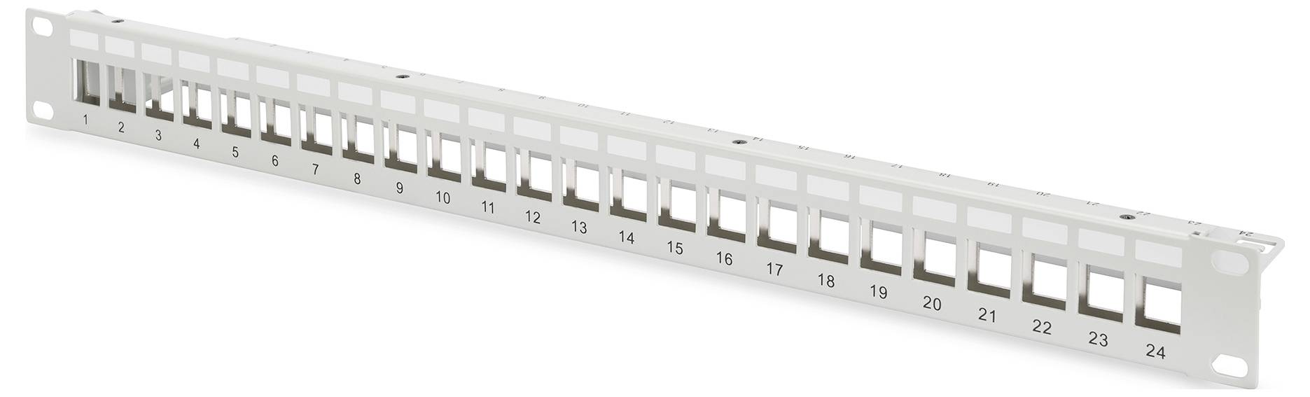 Ein 24-Port-Blankfeld-Patchpanel mit nummerierten Steckplätzen von 1 bis 24, das zur Verwaltung von Netzwerkkabelverbindungen in einem Datenrack verwendet wird.