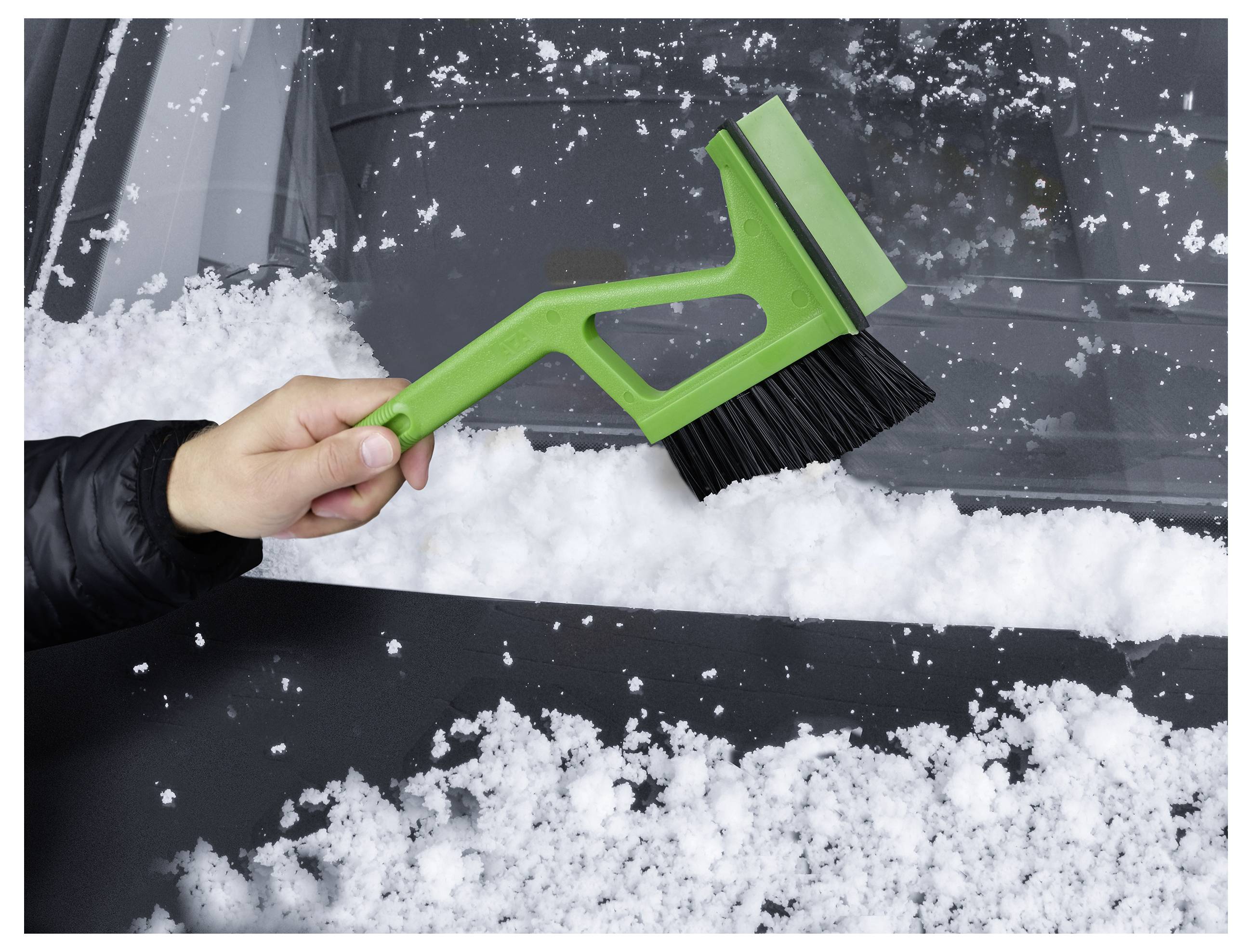 APA Kunststoff Eiskratzer / Schneebesen (L x B x H) 365 x 130 x 50mm Pkw, Van, SUV Sortiert (Farbauswahl nicht möglich)