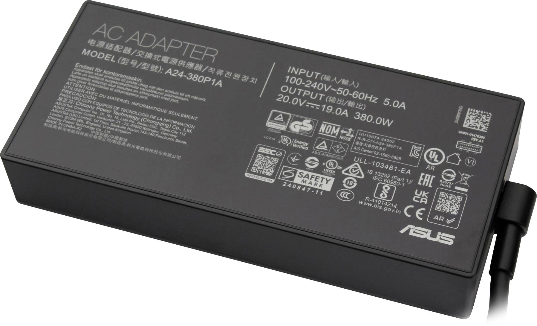 AC-Netzteil mit Spezifikationen und Sicherheitszertifizierungen gekennzeichnet, einschließlich Eingangsspannung von 100-240V und Ausgangsspannung von 20V, Modell A24-380P1A.