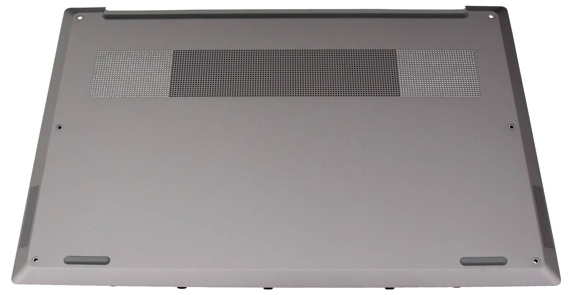 Eine graue Laptop-Unterseite mit mehreren Belüftungslöchern, vier kleinen Gummifüßen und ohne sichtbare Markierungen oder Branding.