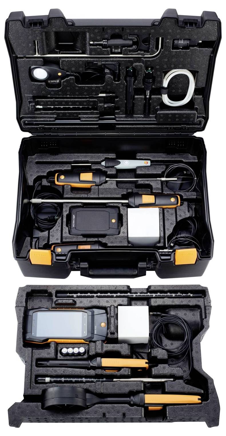 Ein Stapel aus drei geöffneten Werkzeugkoffern, die verschiedene Werkzeuge wie Schraubendreher, ein Maßband, einen Schraubenschlüssel und elektronische Geräte enthalten.