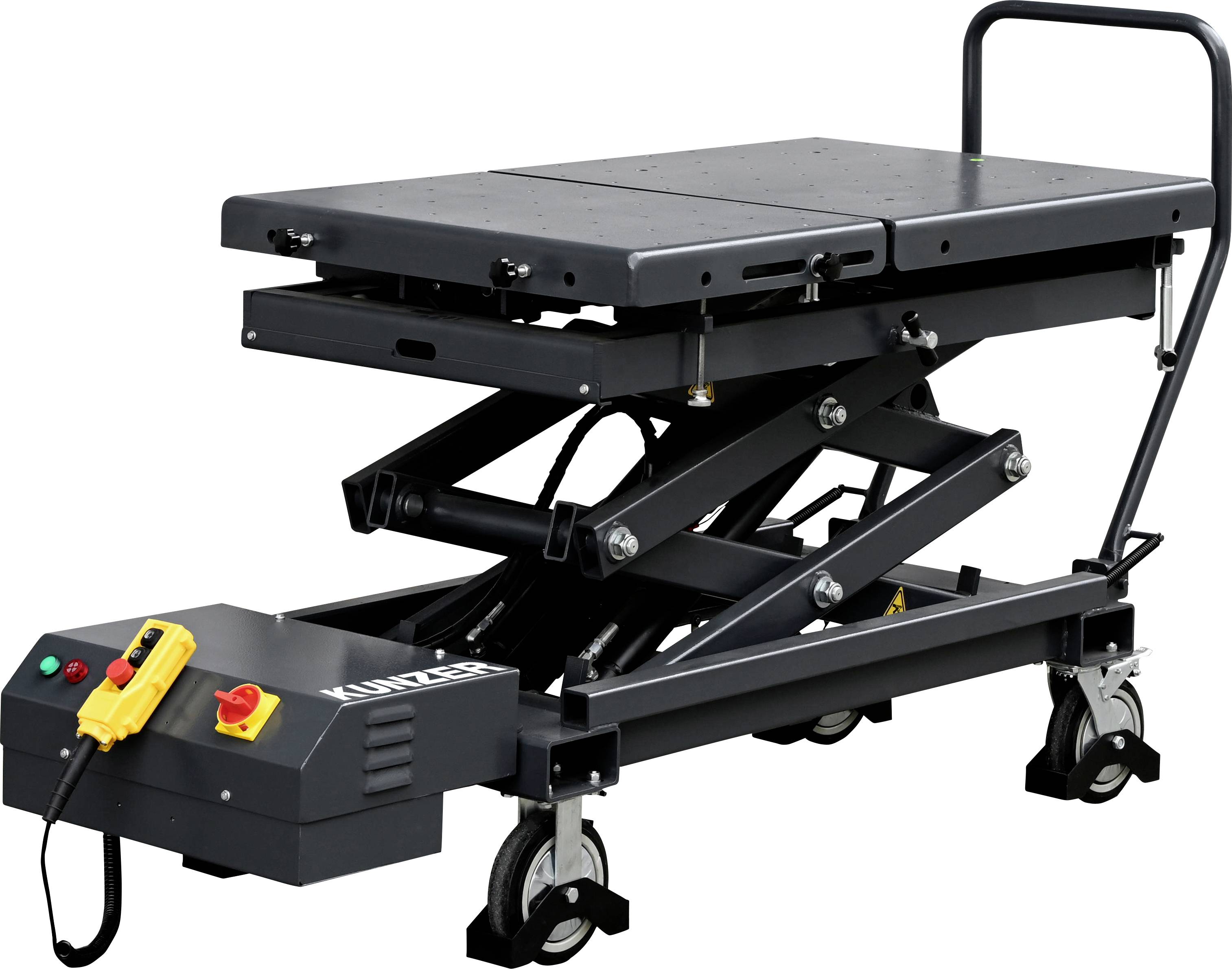Ein schwarzer hydraulischer Scherenhubtisch mit Rädern und Bedienfeld, entwickelt zum Heben und Transportieren schwerer Objekte.