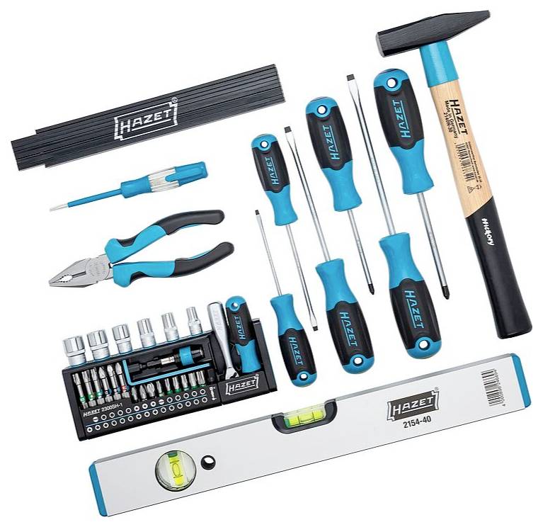 Ein Set von blauen und schwarzen Handwerkzeugen, darunter Schraubendreher, ein Hammer, Zangen und ein Schraubenschlüssel, alle ordentlich auf einem weißen Hintergrund angeordnet.