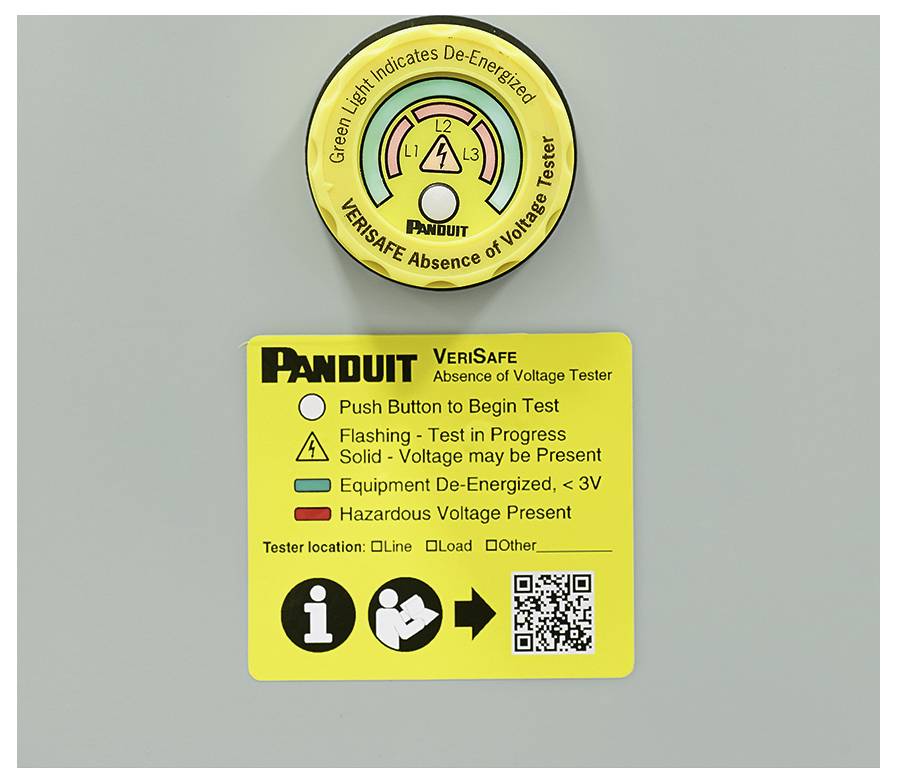 Panduit VERISAFE Spannungsfreiheitstester mit Anzeige des Spannungsstatus. Anweisungen erläutern den Beginn des Testverfahrens.