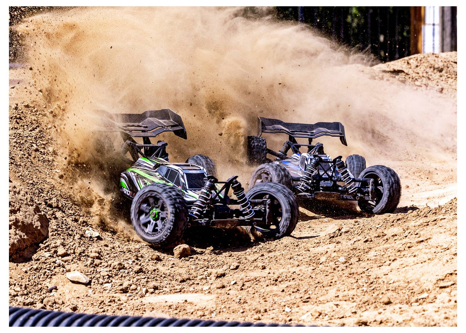 Traxxas Jato 4X4 BL-2s Blau Brushless 1:8 RC Modellauto Elektro Buggy Allradantrieb (4WD) RtR 2,4GHz