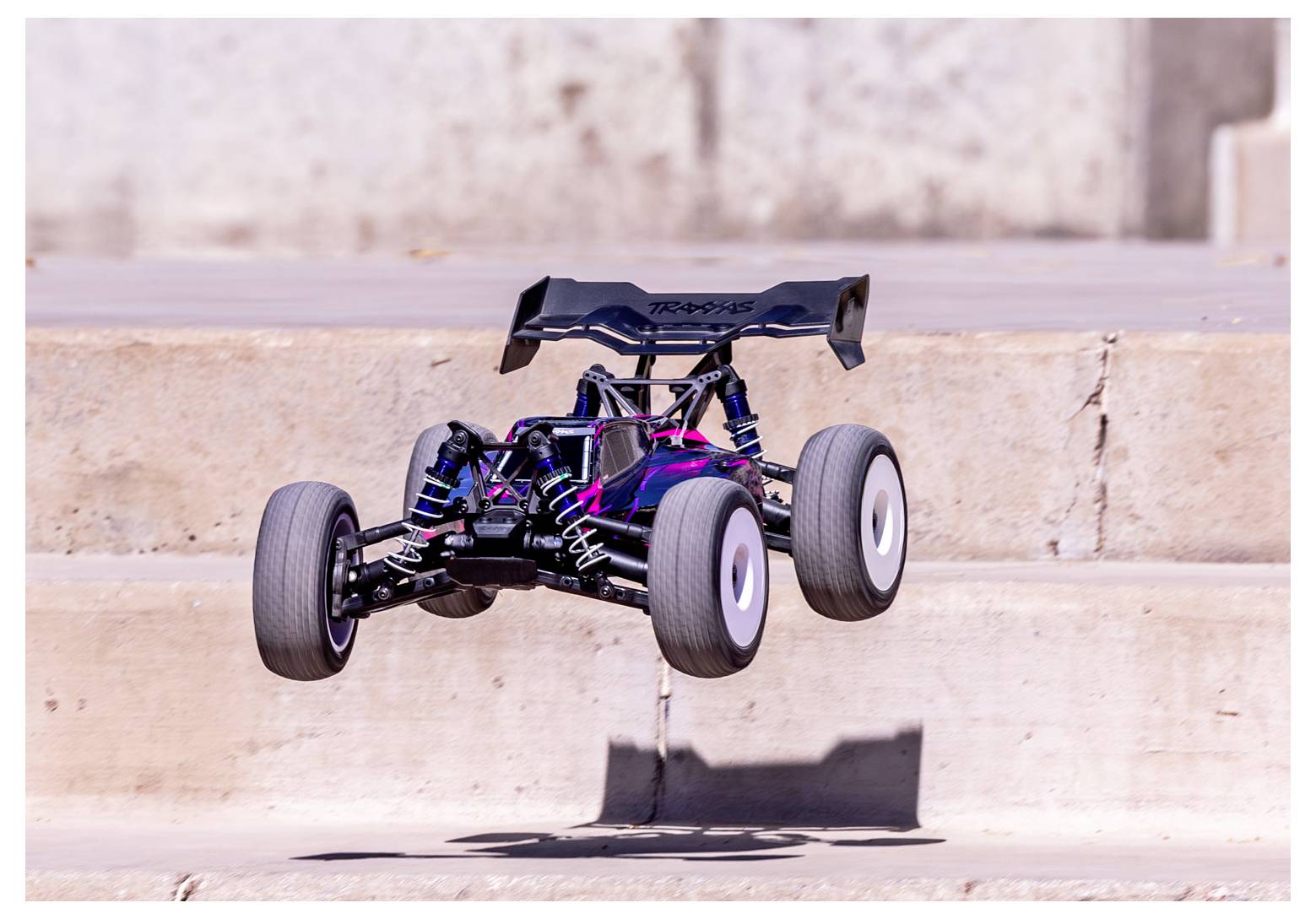 Traxxas JATO 4x4 VXL 4S Pink Brushless 1:8 RC Modellauto Elektro Buggy Allradantrieb (4WD) RtR 2,4GHz