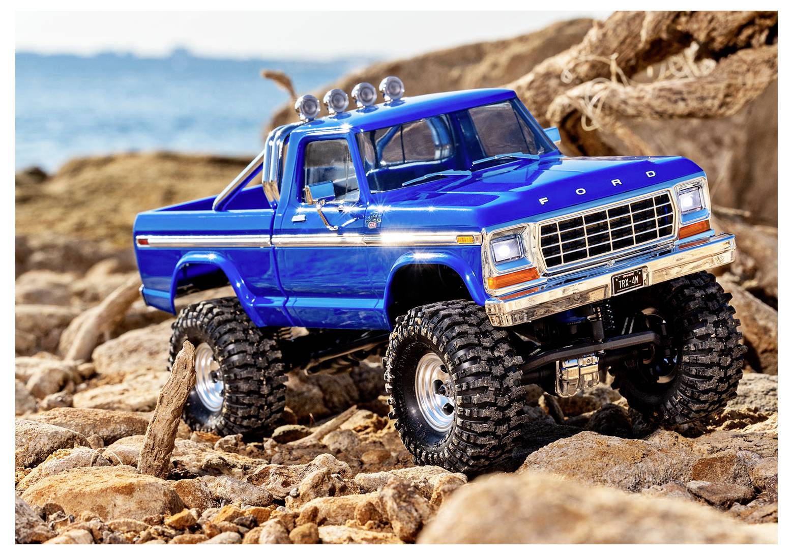 Traxxas TRX-4M Ford F-150 High Trail Edition Brushed 1:18 RC Modellauto Elektro Crawler Allradantrieb (4WD) RtR 2,4GHz