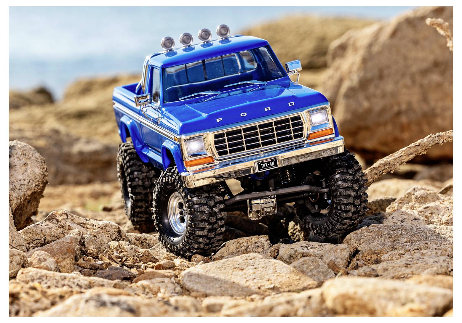 Traxxas TRX-4M Ford F-150 High Trail Edition Brushed 1:18 RC Modellauto Elektro Crawler Allradantrieb (4WD) RtR 2,4GHz