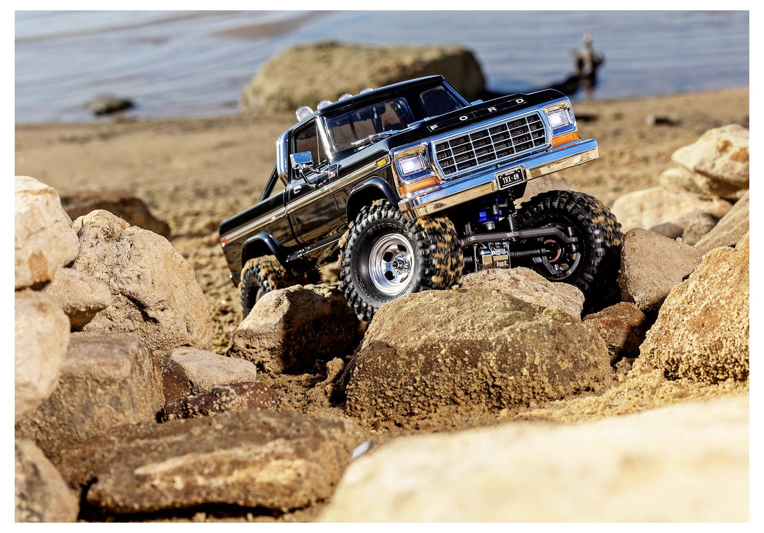 Traxxas TRX-4M Ford F-150 High Trail Edition Brushed 1:18 RC Modellauto Elektro Crawler Allradantrieb (4WD) RtR 2,4GHz