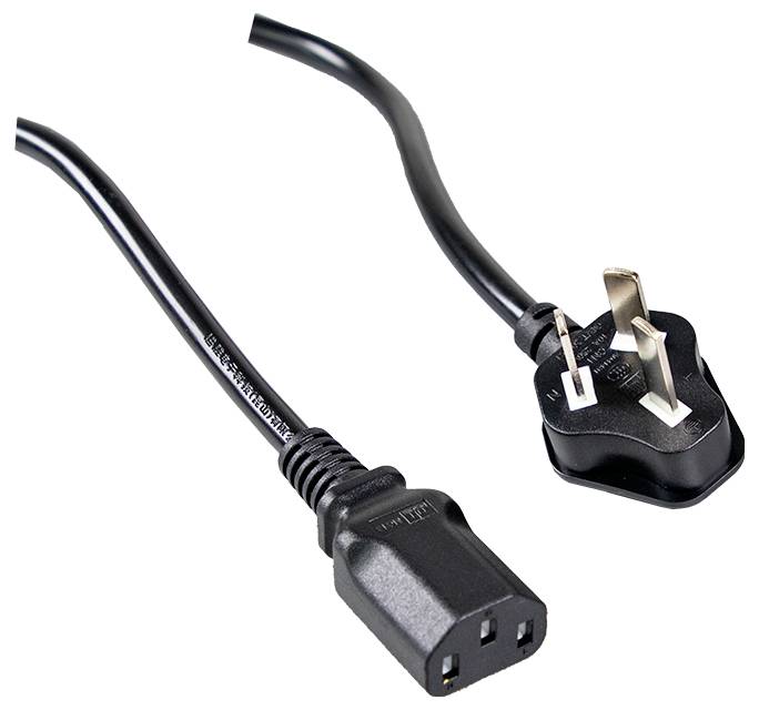 Ein schwarzes Netzkabel mit einem dreiphasigen Stecker an einem Ende und einem dreischlitzigen Anschluss am anderen Ende, das üblicherweise für elektronische Geräte verwendet wird.