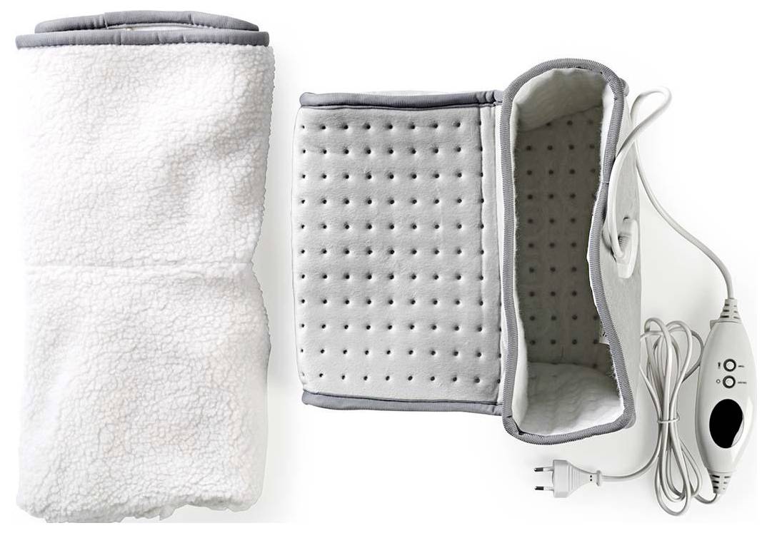 Beheizbare Wickeldecke für Nacken und Schultern mit einer strukturierten weißen Stoffaußenseite, weichem grauem Innenfutter und einer angeschlossenen Fernbedienung.