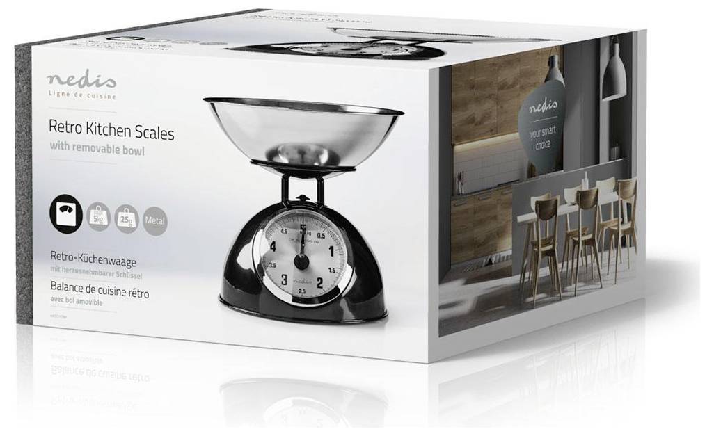 Waage mit Retro-Design für die Küche mit abnehmbarer Schüssel, bestehend aus einer analogen Waage und einer Metallschüssel. Verpackung zeigt eine moderne Kücheneinrichtung.