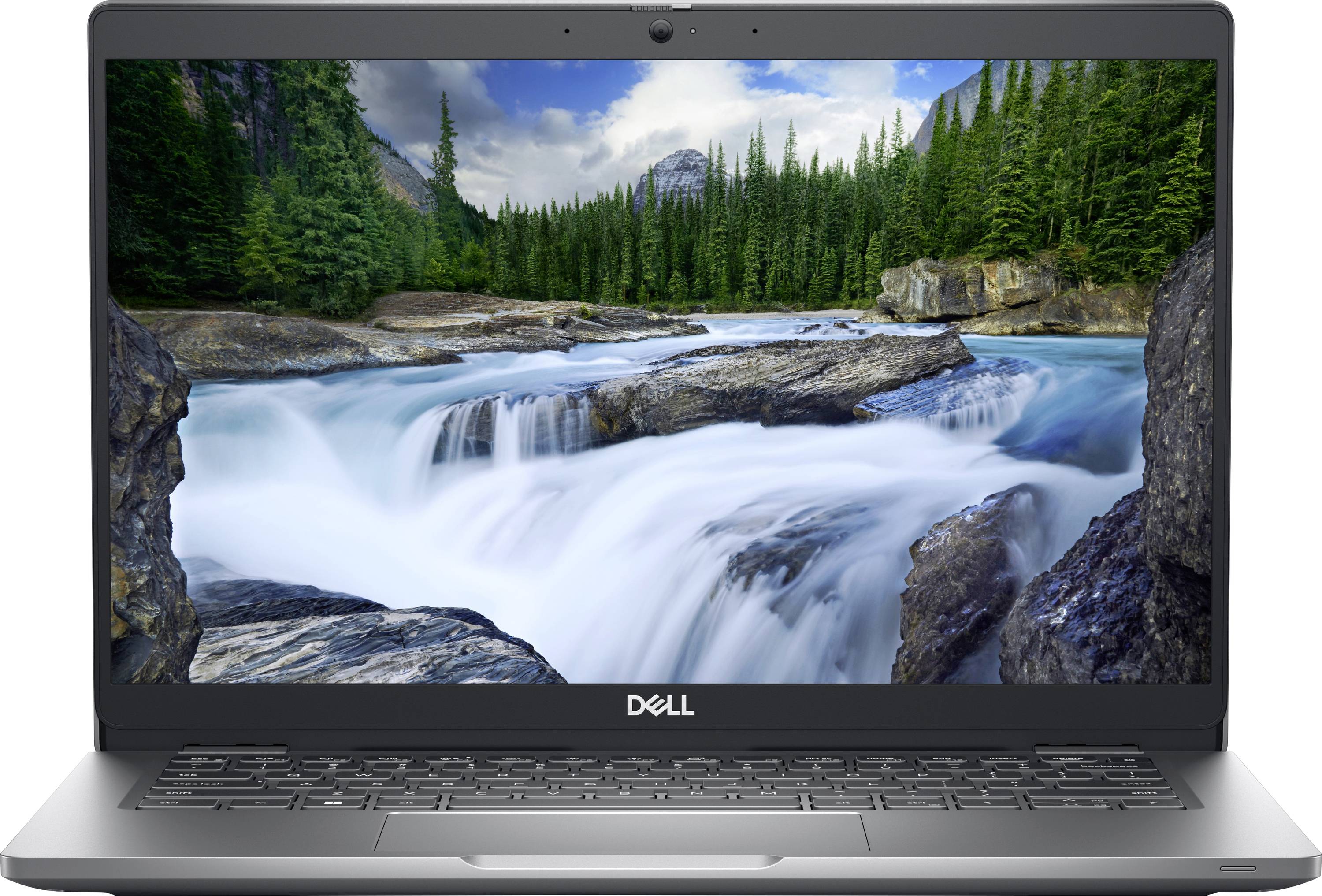 Ein Dell-Laptop zeigt eine friedvolle Landschaft auf seinem Bildschirm, die einen fließenden Fluss umgeben von üppigen Kiefernbäumen und fernen Bergen darstellt.