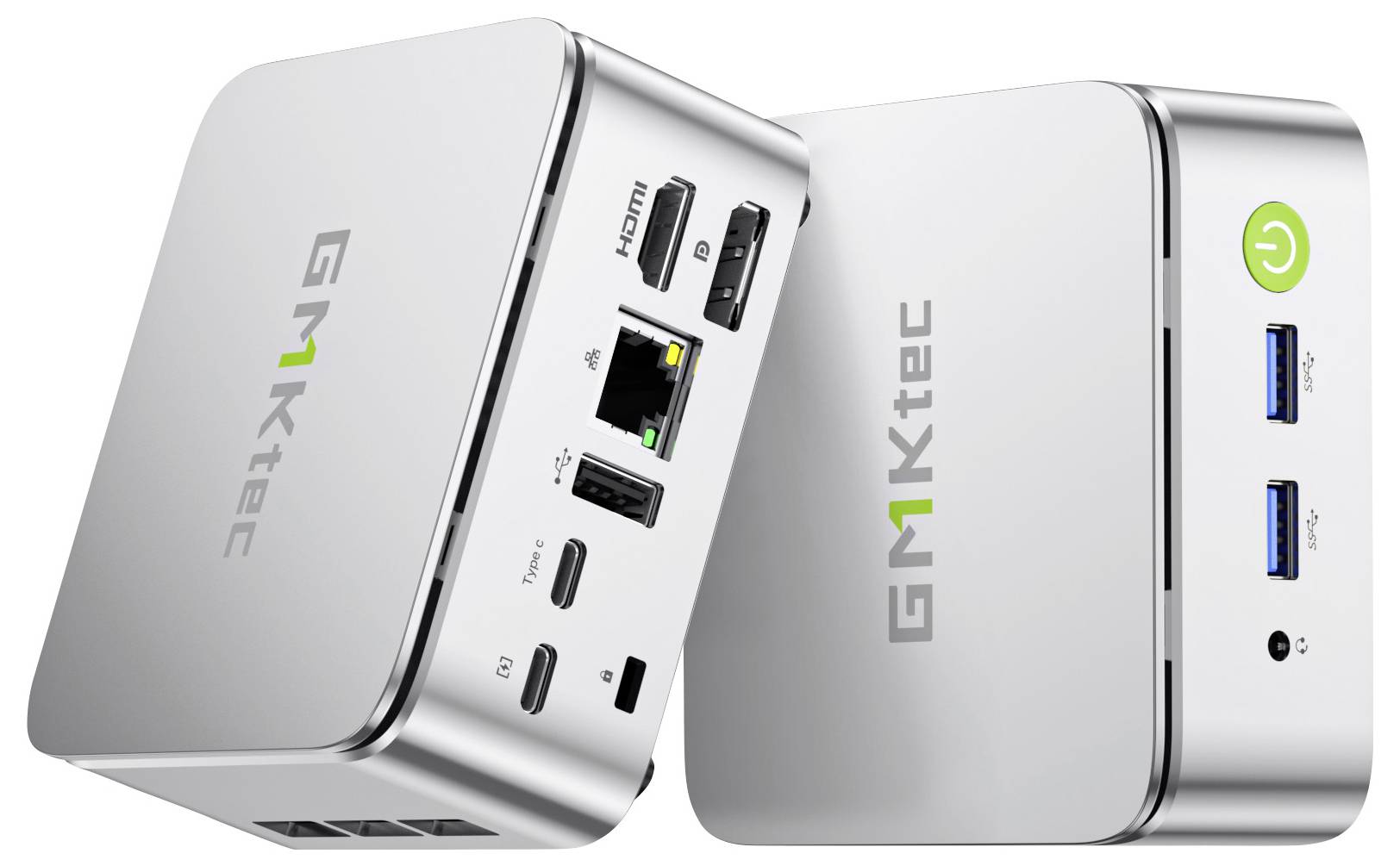 Zwei silberne Desktop-Mini-PCs von GMKtec mit verschiedenen sichtbaren Anschlüssen, darunter USB, HDMI und Ethernet, unterstreichen das kompakte Design.