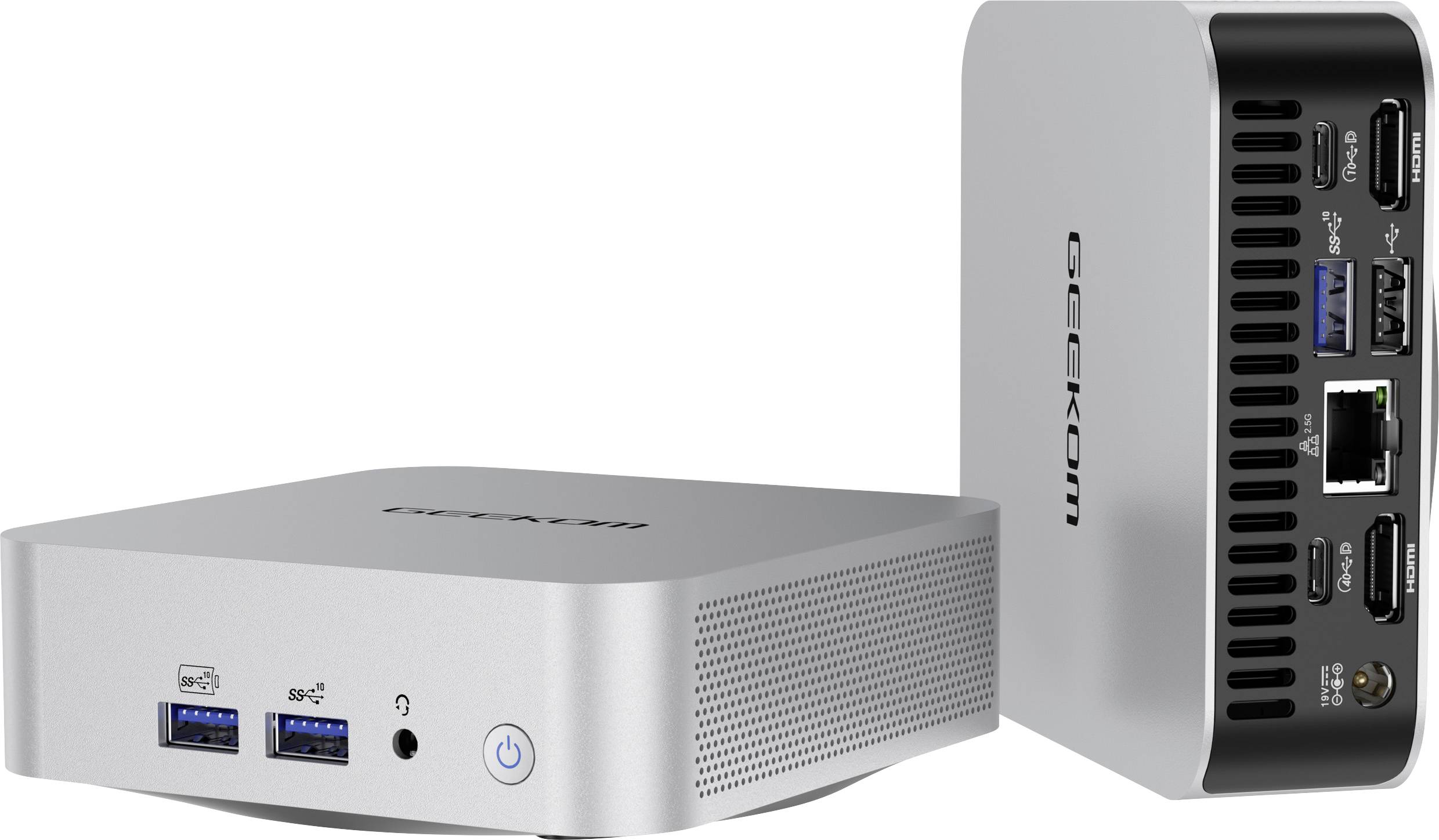 Kompakter, silberner GEEKOM Mini-PC von vorne und von der Seite gezeigt. Die Vorderseite verfügt über USB-Anschlüsse und einen Ein-/Ausschalter; die Seite zeigt weitere Anschlüsse für die Konnektivität.