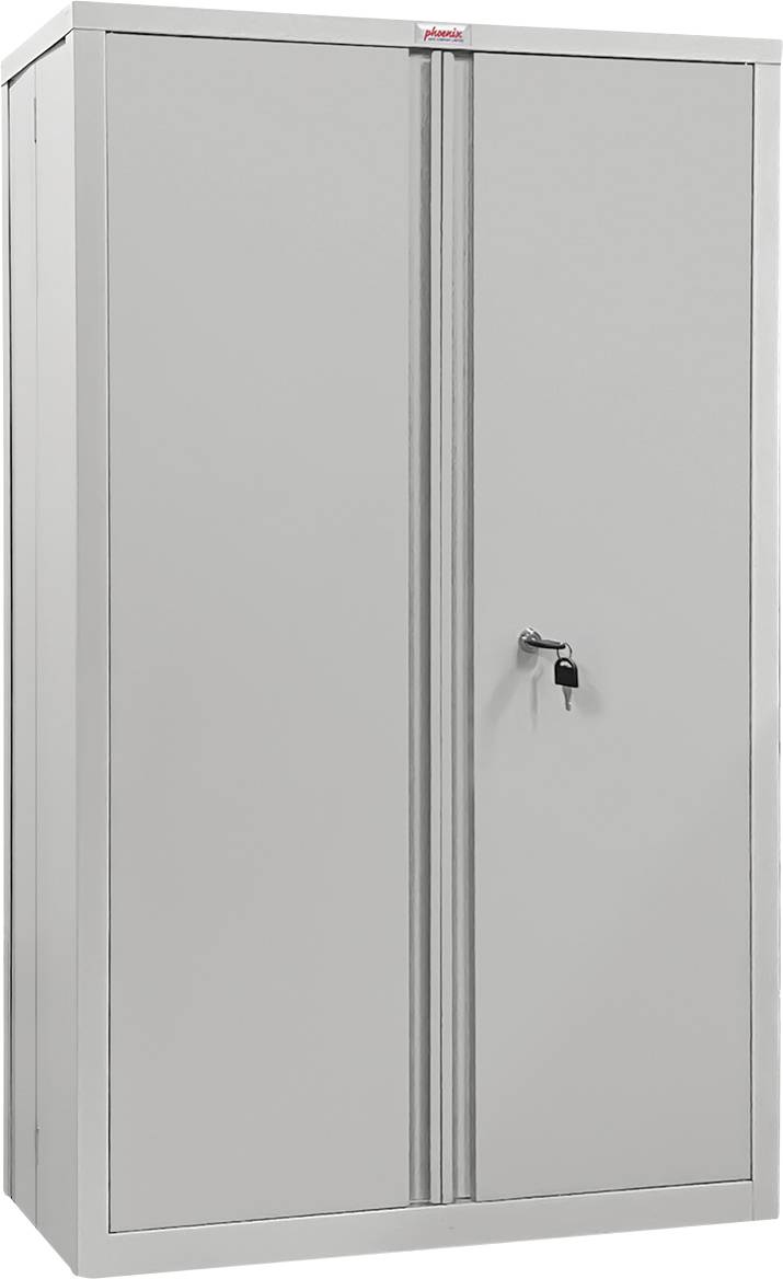 Ein hoher, grauer Metallschrank mit Doppeltüren, einem zentralen Griff und einem Zylinderschloss, der aufrecht vor einem einfarbigen Hintergrund steht.