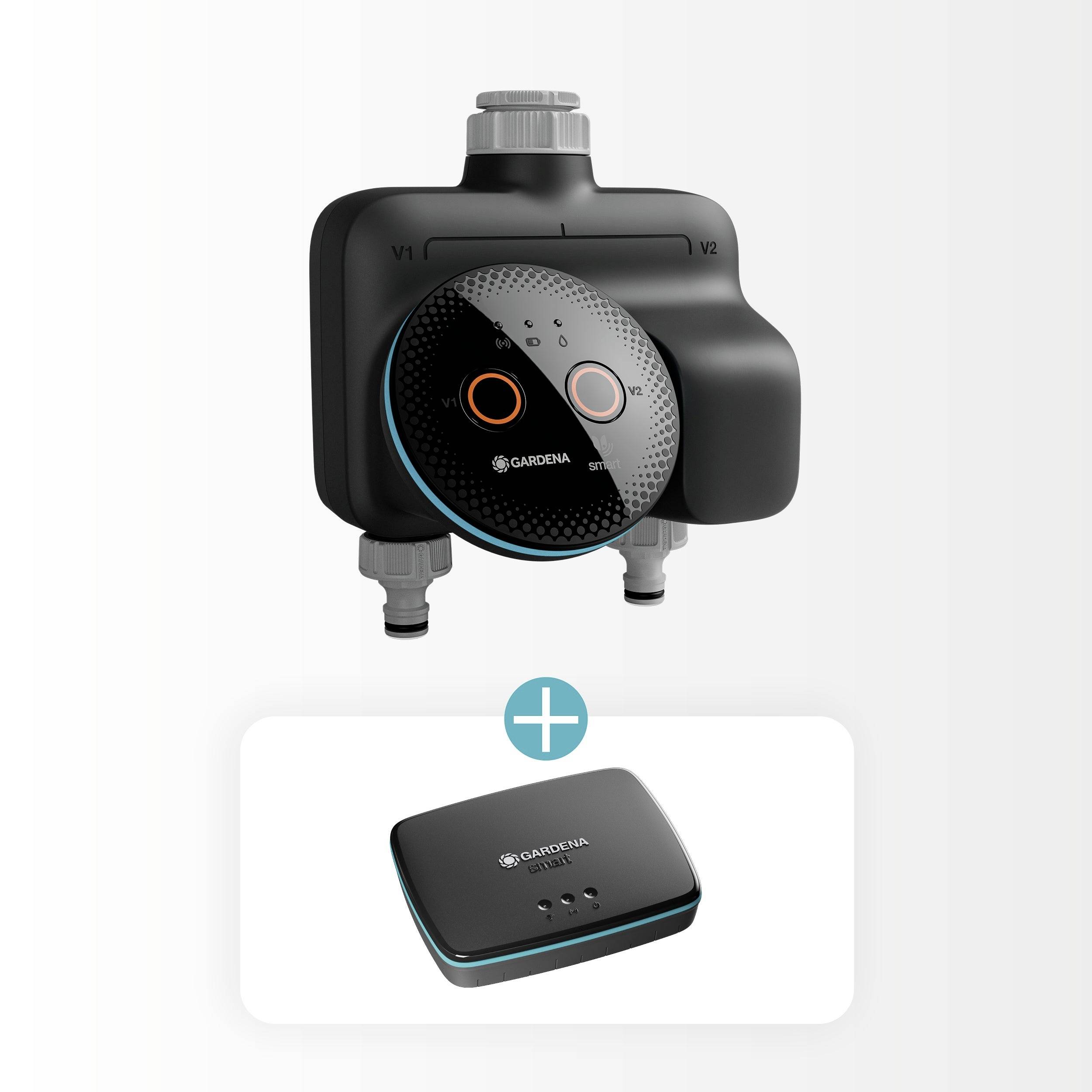 Gardena Smart-Bewässerungssteuergerät mit zwei Ausgängen, über einem Smart Hub positioniert, was die Konnektivität für automatisierte Bewässerung anzeigt.