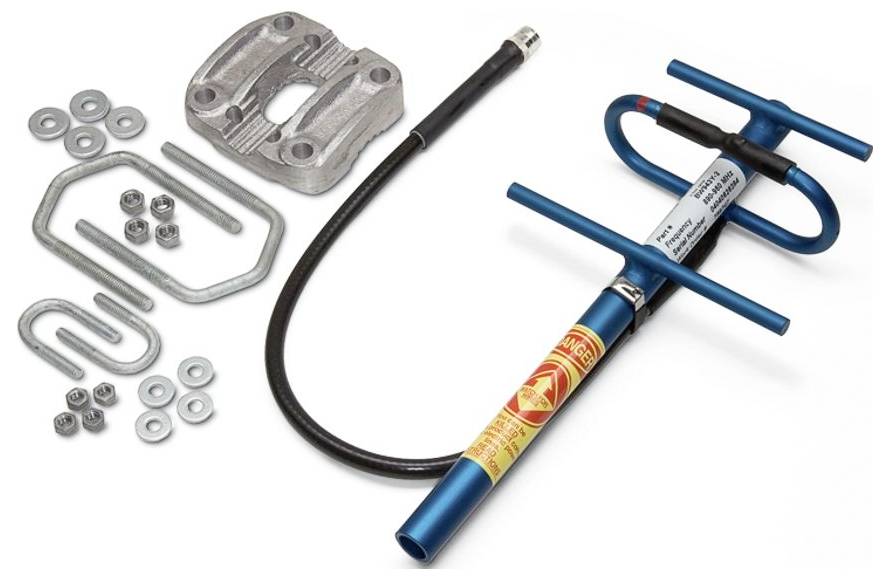 Ein blaues Reifenreparatur-Werkzeugsatz enthält eine Spiralsonde mit T-Griff, U-förmige Bolzen, Unterlegscheiben, Muttern und ein Reifenflicken.