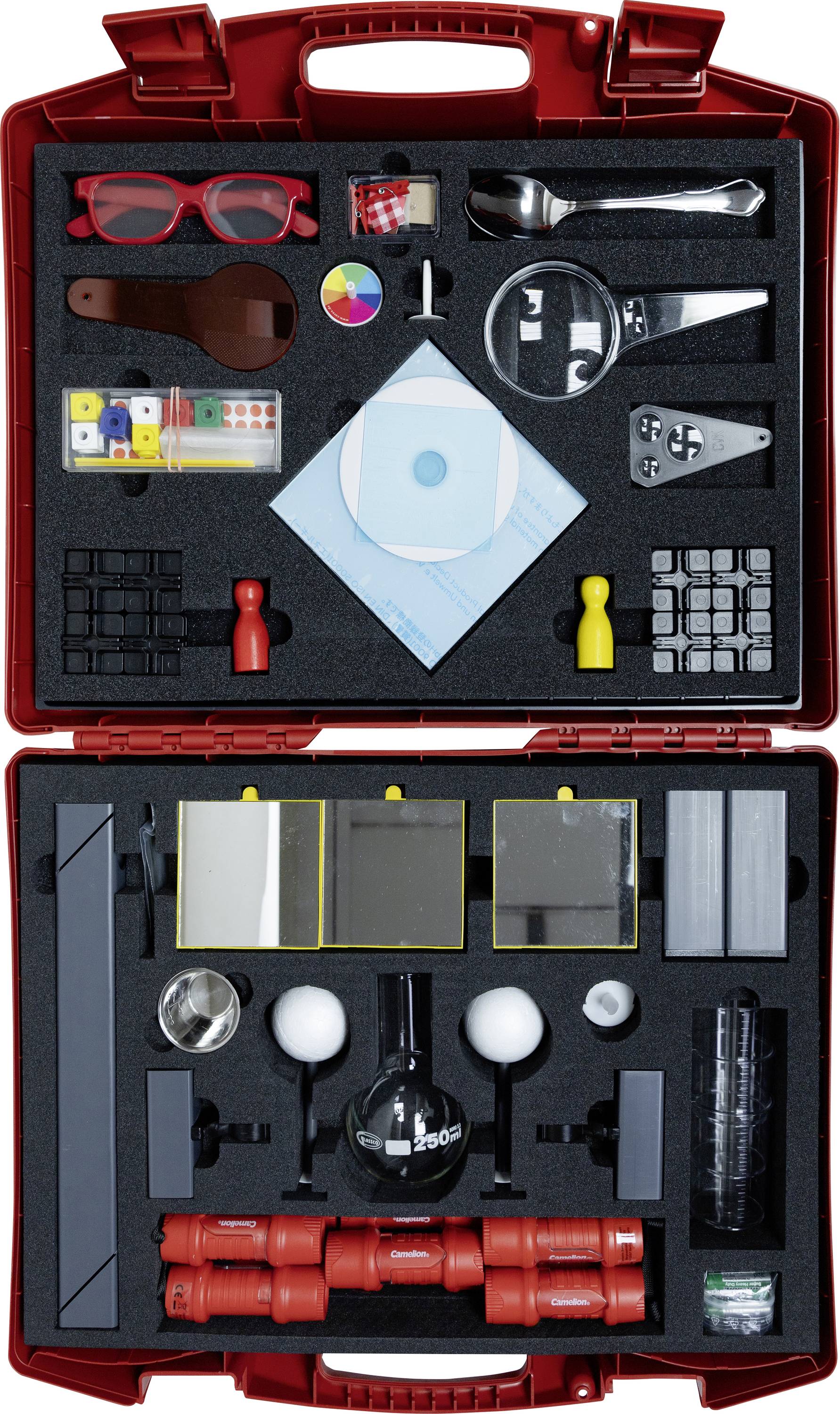 Roter Koffer mit verschiedenen Lernwerkzeugen für Physik, einschließlich Linsen, Magnete und ein Prisma, organisiert in Schaumstoffkompartimenten.