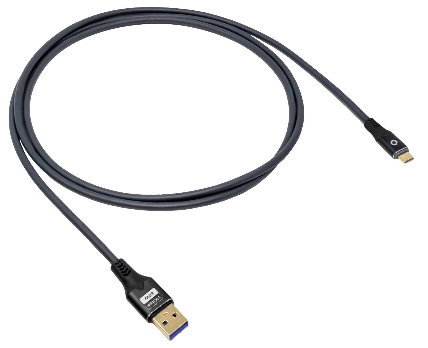 Ein USB-Kabel mit blauem Stecker auf der einen Seite und Mini-HDMI-Stecker auf der anderen Seite, verwendet für Datenübertragung und Konnektivität.