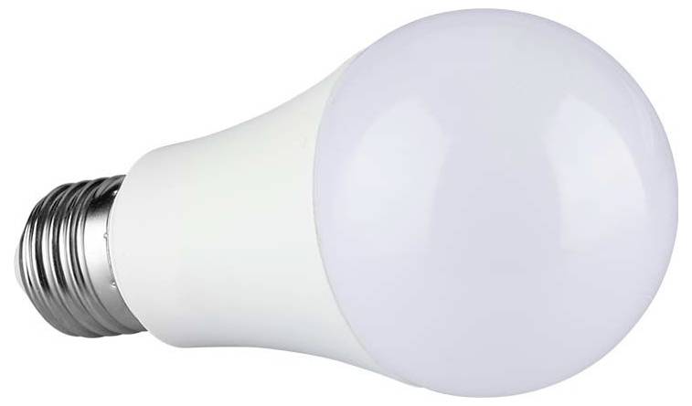 Eine Schachtel mit V-TAC LED A65 Glühbirne. Merkmale: 1710 Lumen, 17 Watt, 6500K Kaltweiß, 200° Abstrahlwinkel, 220-240V, 50Hz, 110W Äquivalent, Energieeffizienzklasse E.