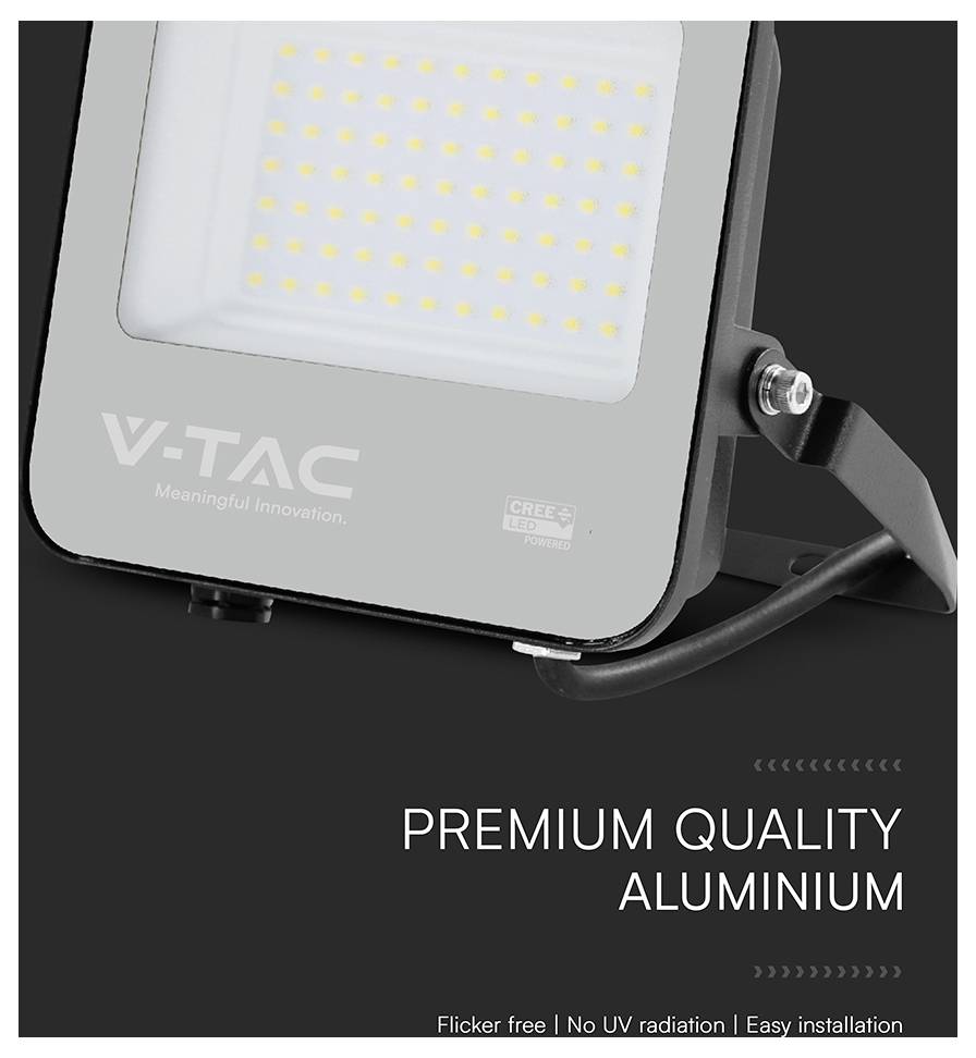 LED-Flutlicht mit einem quadratischen Panel aus kleinen gelben Dioden in einem schwarzen Gehäuse mit der Aufschrift 