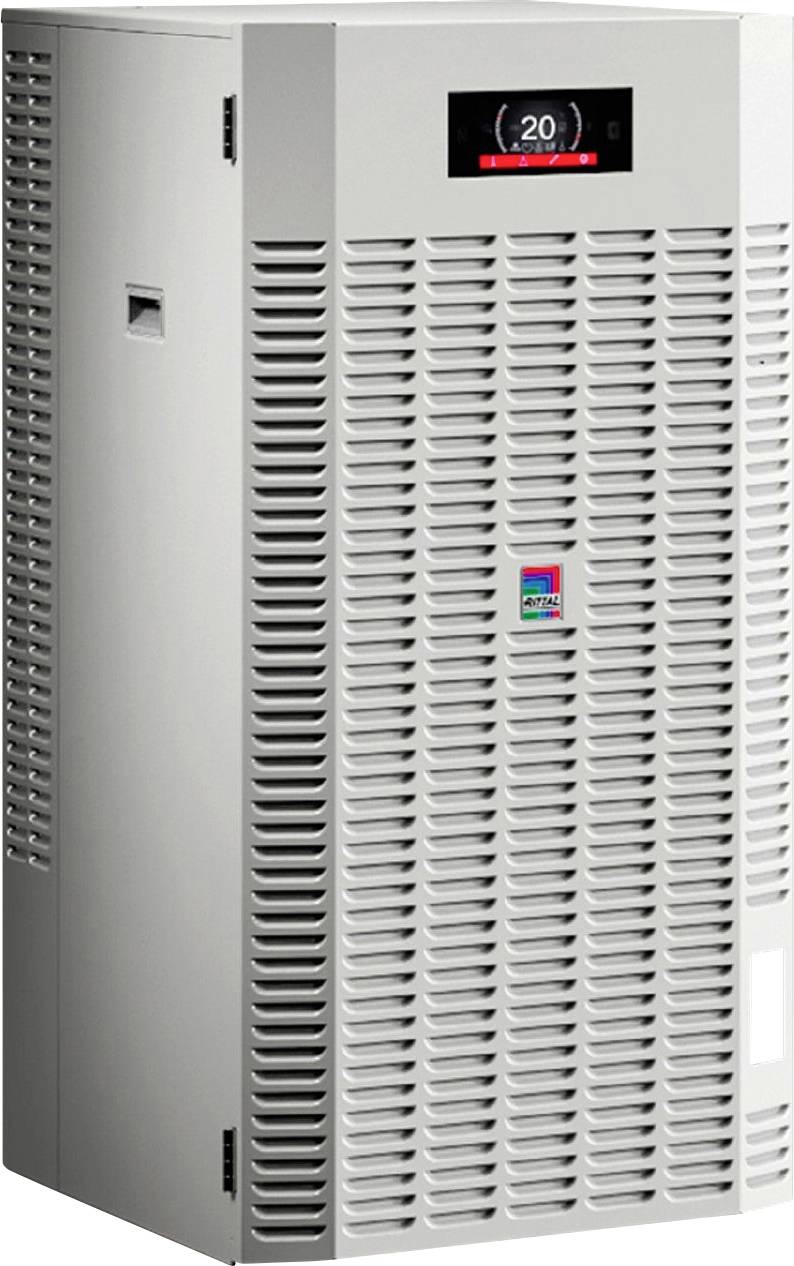 Industrielle Kühlanlage mit digitaler Temperaturanzeige bei 20°C, mit hohem, belüftetem Design, geeignet für große Räume oder Einrichtungen.