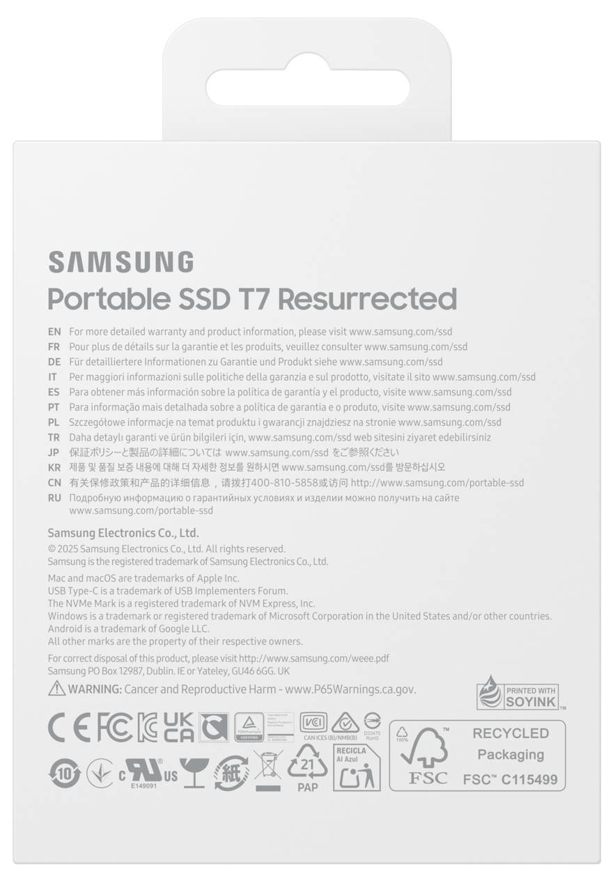 Das Bild zeigt Verpackungsdetails für eine 'Samsung Portable SSD T7 Resurrected', einschließlich Garantieinformationen und einem Recycling-Symbol mit FSC-Zertifizierung.