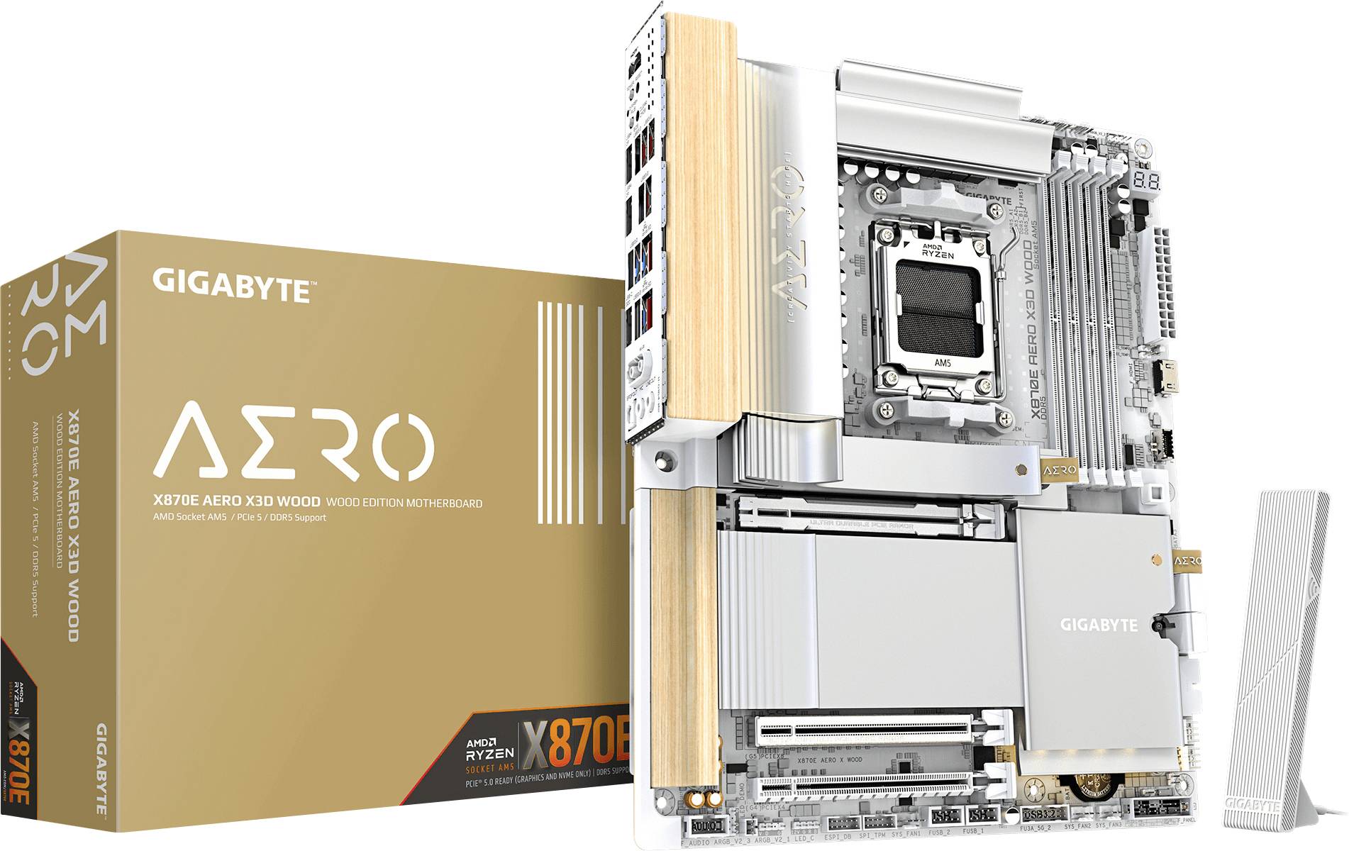 Gigabyte AERO X670E Motherboard mit Holzakzenten, die fortschrittliche Kühlungsfunktionen und PCIe-Steckplätze zeigt. Verpackung links sichtbar.