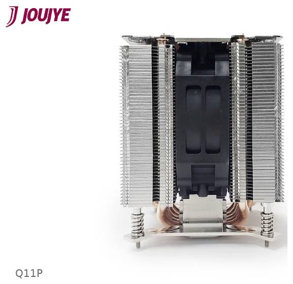 Ein metallischer CPU-Kühler mit doppelten gestapelten Lamellenarrays und Kupferhitzepipes auf einer Befestigungshalterung, beschriftet mit 'Q11P'.