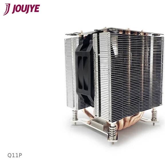 Ein Computer-CPU-Kühler mit mehreren Aluminium-Lamellen und Kupferheatpipes. Die Marke 