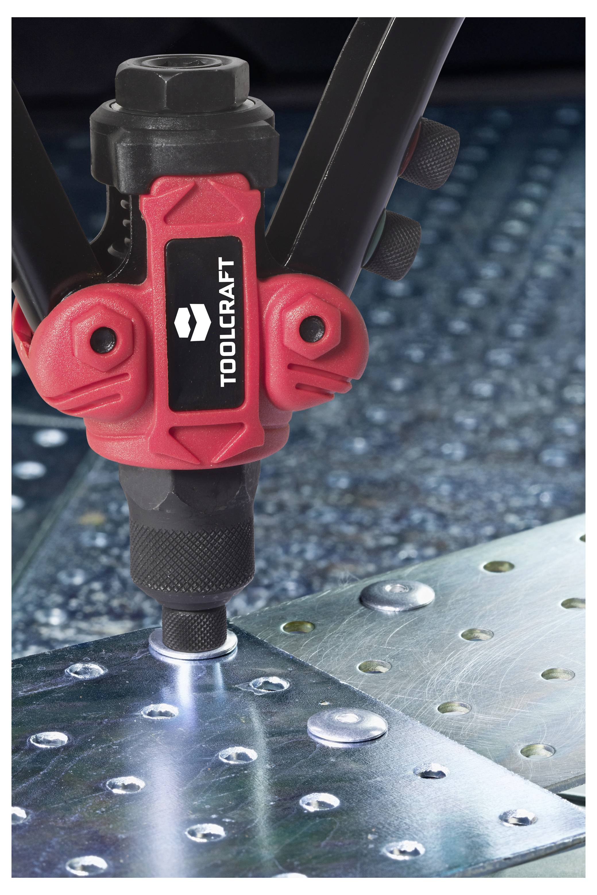 Ein Plasmaschneider mit einem roten 